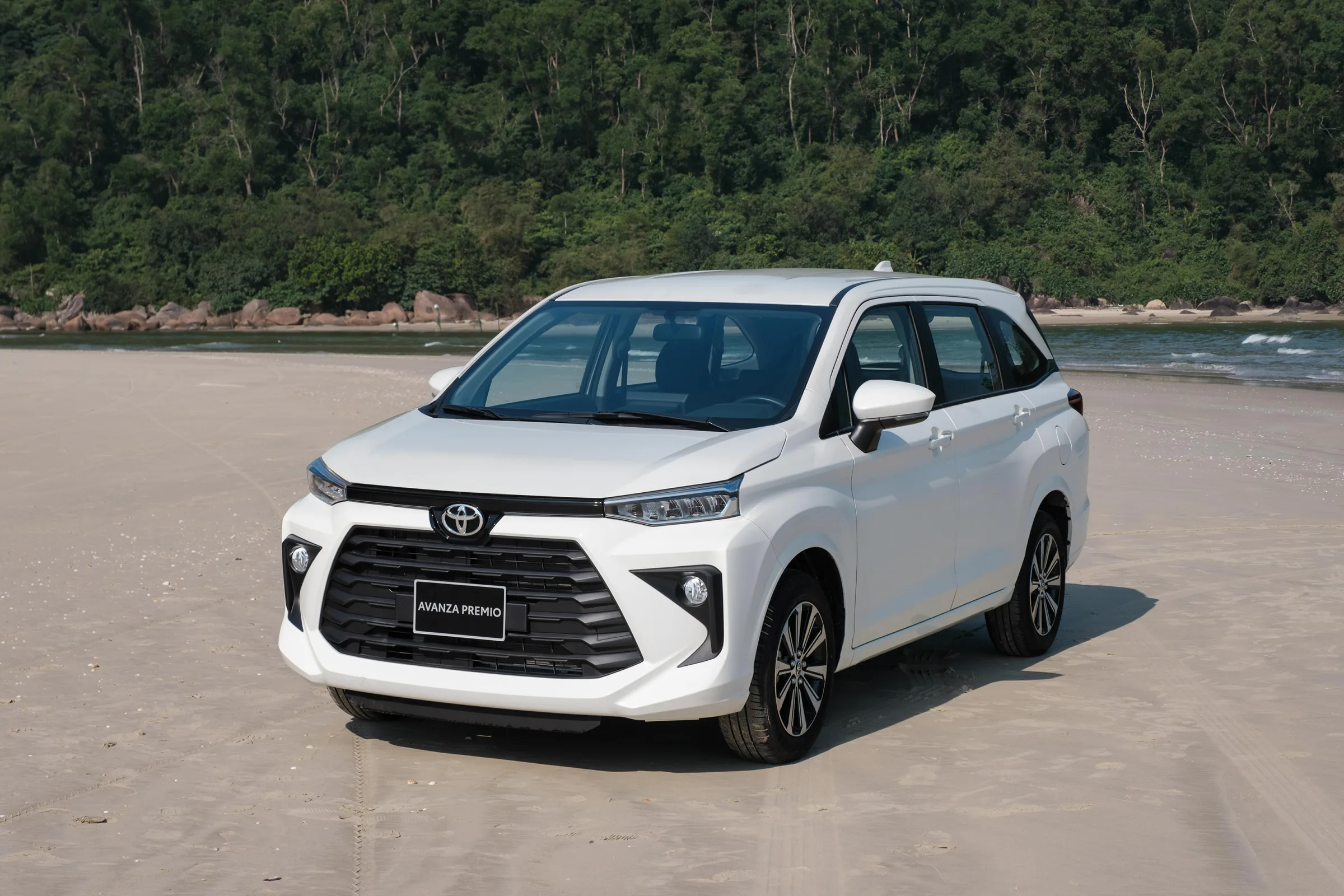Ngoa-i-tha-t-Avanza-Premio-13-JPG