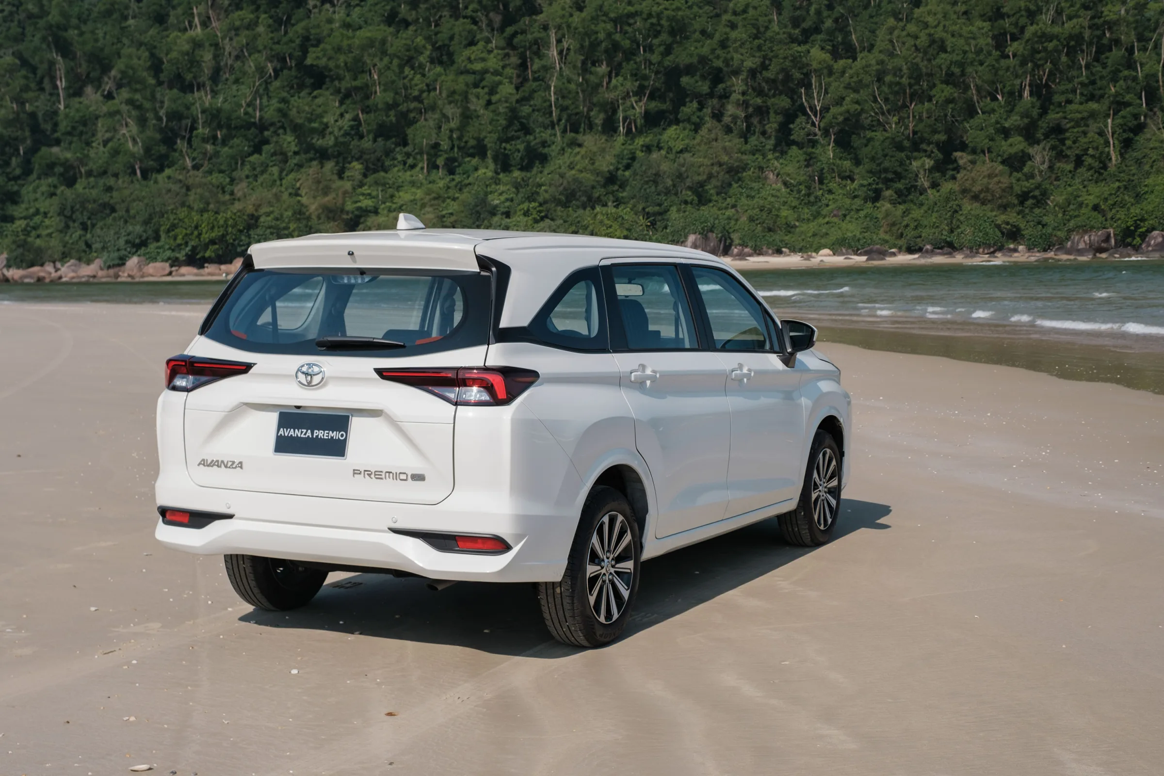 Ngoa-i-tha-t-Avanza-Premio-17-JPG