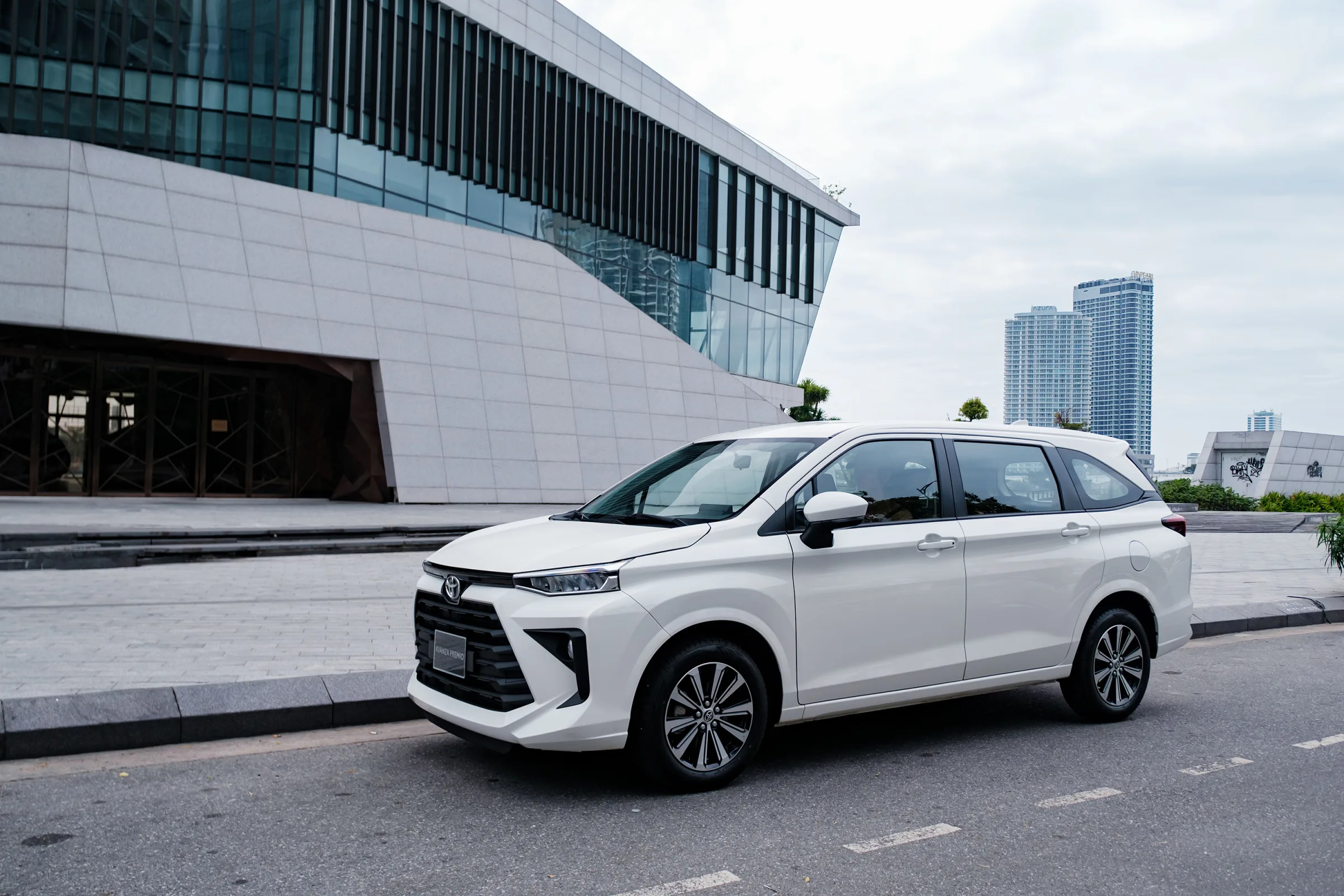 Ngoa-i-tha-t-Avanza-Premio-7-JPG