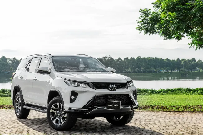 Fortuner 2025: Bảng giá lăn bánh, Thông tin Xe & Ưu đãi tháng 07/2025 - Hình ảnh 2