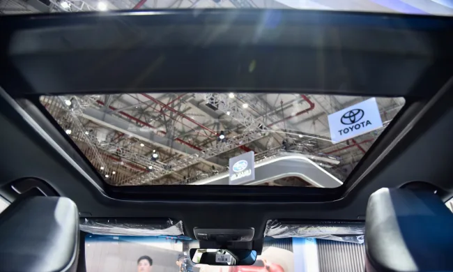 Toyota Camry 2025: Bảng giá lăn bánh, Thông tin Xe & Ưu đãi 07/2025 - Hình ảnh 16