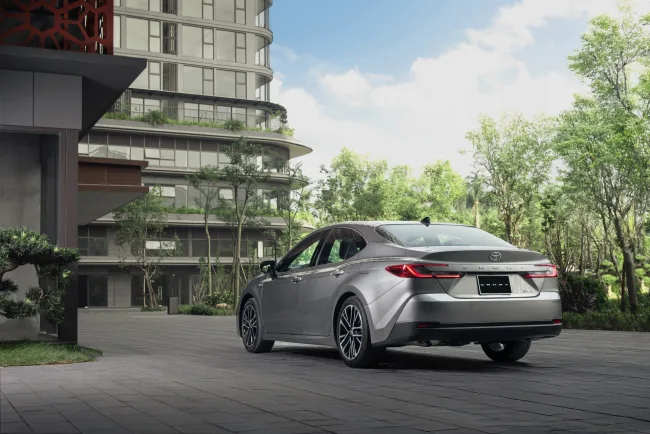 Toyota Camry 2025: Bảng giá lăn bánh, Thông tin Xe & Ưu đãi 07/2025 - Hình ảnh 6