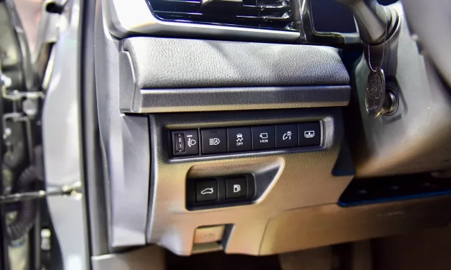 Toyota Camry 2025: Bảng giá lăn bánh, Thông tin Xe & Ưu đãi 07/2025 - Hình ảnh 18