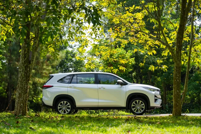 Toyota Innova Cross 2025: Giá lăn bánh, Thông tin Xe & Ưu đãi tháng 07/2025 - Hình ảnh 7