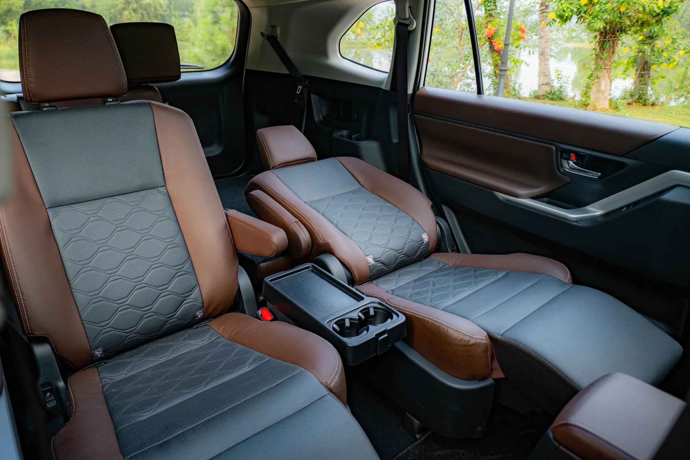 toyota innova cross IMG_4124