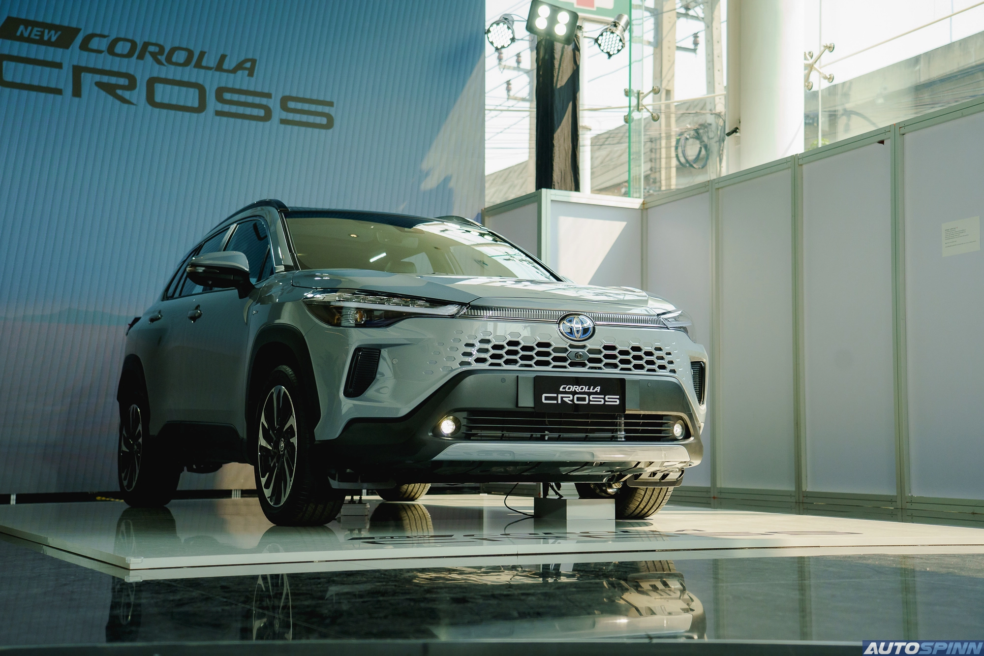 Chọn Màu Xe Toyota Corolla Cross 2025 Theo Phong Thủy – Hợp Mệnh, Hợp Tài Lộc