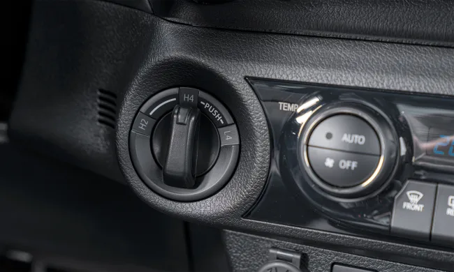 Toyota Hilux 2025: Giá lăn bánh, Thông tin Xe & Ưu đãi tháng 07/2025 - Hình ảnh 21