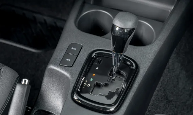 Toyota Hilux 2025: Giá lăn bánh, Thông tin Xe & Ưu đãi tháng 07/2025 - Hình ảnh 22