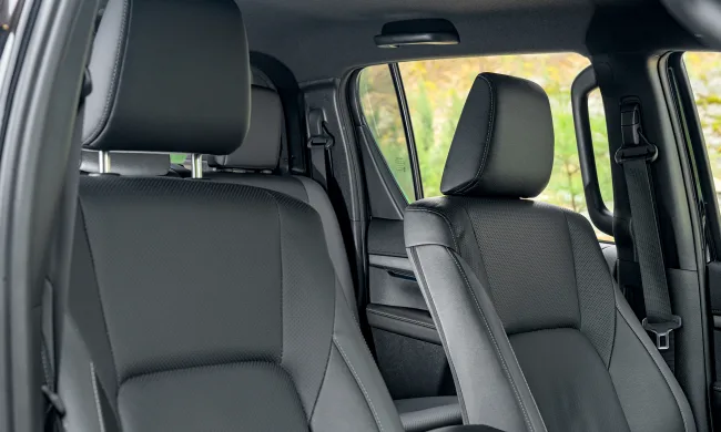 Toyota Hilux 2025: Giá lăn bánh, Thông tin Xe & Ưu đãi tháng 07/2025 - Hình ảnh 28