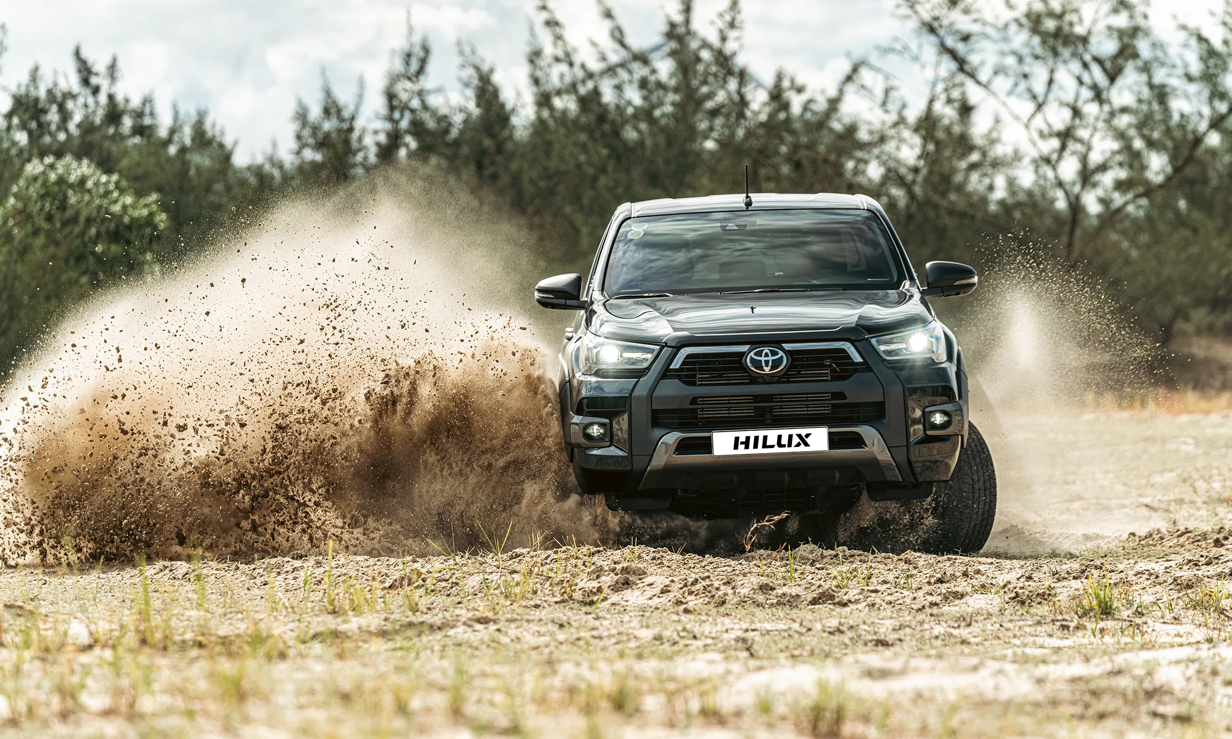 Toyota-Hilux-2024-12-1737515137