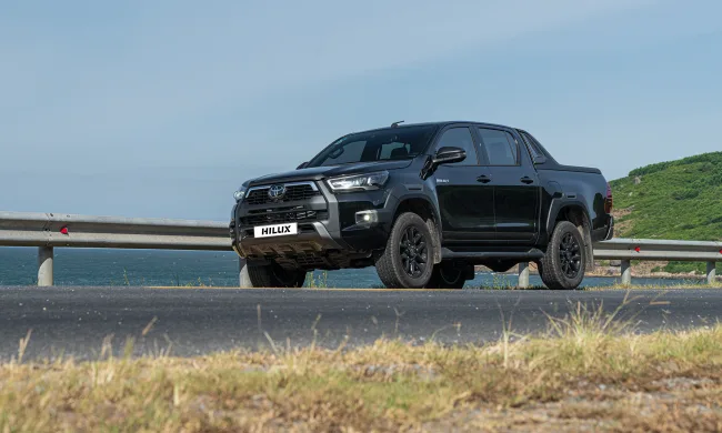 Toyota Hilux 2025: Giá lăn bánh, Thông tin Xe & Ưu đãi tháng 07/2025 - Hình ảnh 4