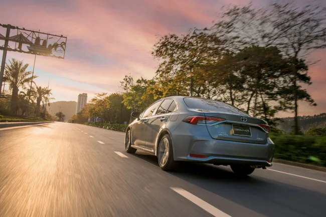 Toyota Corolla Altis 2025: Giá lăn bánh, Thông tin Xe & Ưu đãi tháng 07/2025 - Hình ảnh 4