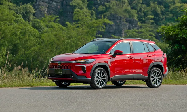 Toyota Corolla Cross: Giá lăn bánh, Thông tin Xe & Ưu đãi tháng 07/2025