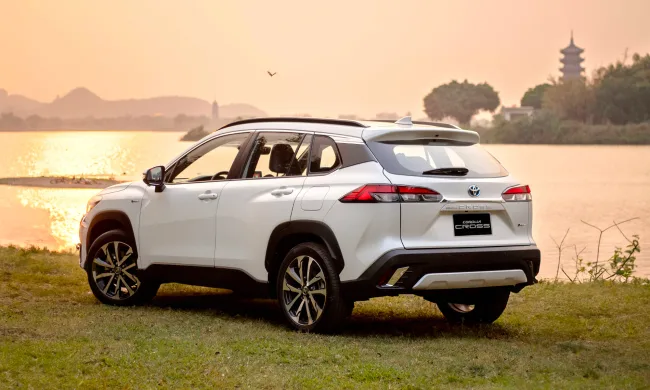 Toyota Corolla Cross: Giá lăn bánh, Thông tin Xe & Ưu đãi tháng 07/2025 - Hình ảnh 9
