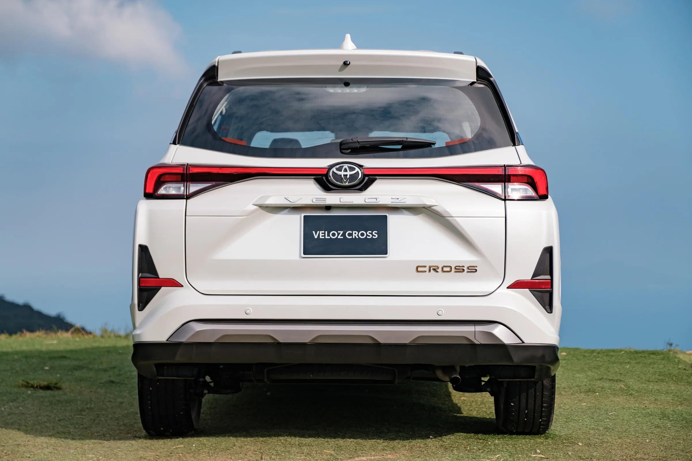toyota veloz cross 10