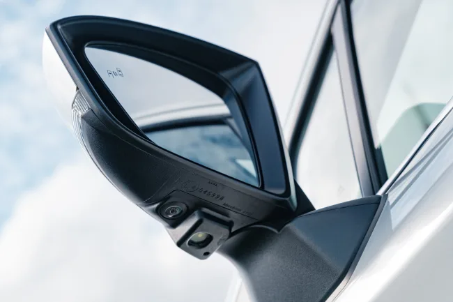 Toyota Veloz Cross: Bảng giá lăn bánh, Thông tin Xe & Ưu đãi tháng 07/2025 - Hình ảnh 11